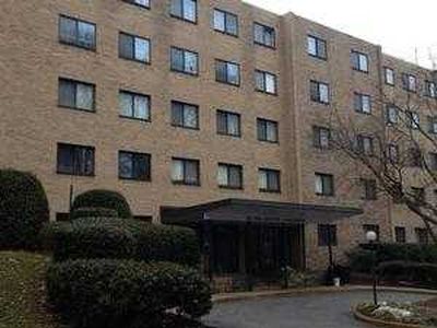 8601 Manchester Rd APT 302, Silver Spring, MD, 20901