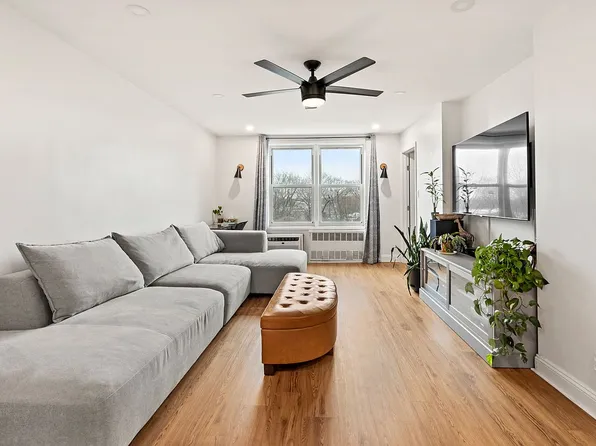 66-10 Thornton Pl #4A, Rego Park, NY 11374
