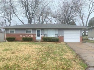 827 Font Ln, Saint Louis, MO 63137