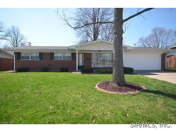 45 Bedford Dr photo 1