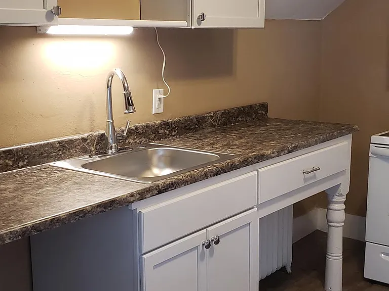 412 Woods Ave SW #4 — Photo 17