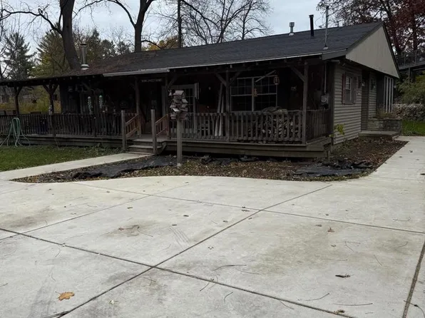 S65W18422 Ruby DRIVE, Muskego, WI 53150