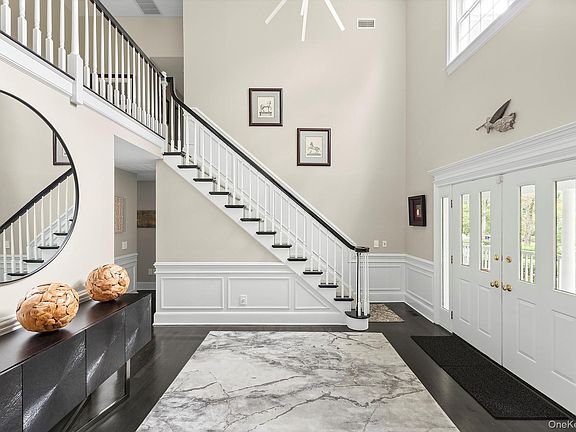 3rd image of 4 Saddlebrook Lane