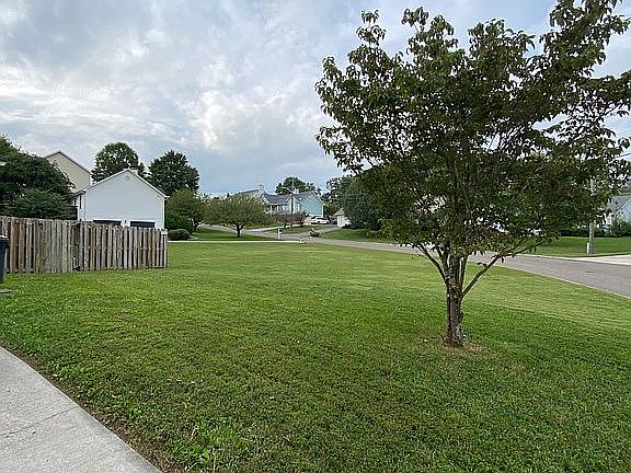 2nd image of 5731 Tennyson Dr