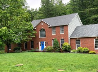 3198 Raccoon Valley Rd, Granville, OH 43023