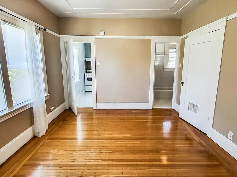 2641 Webster St #3 — Photo 5