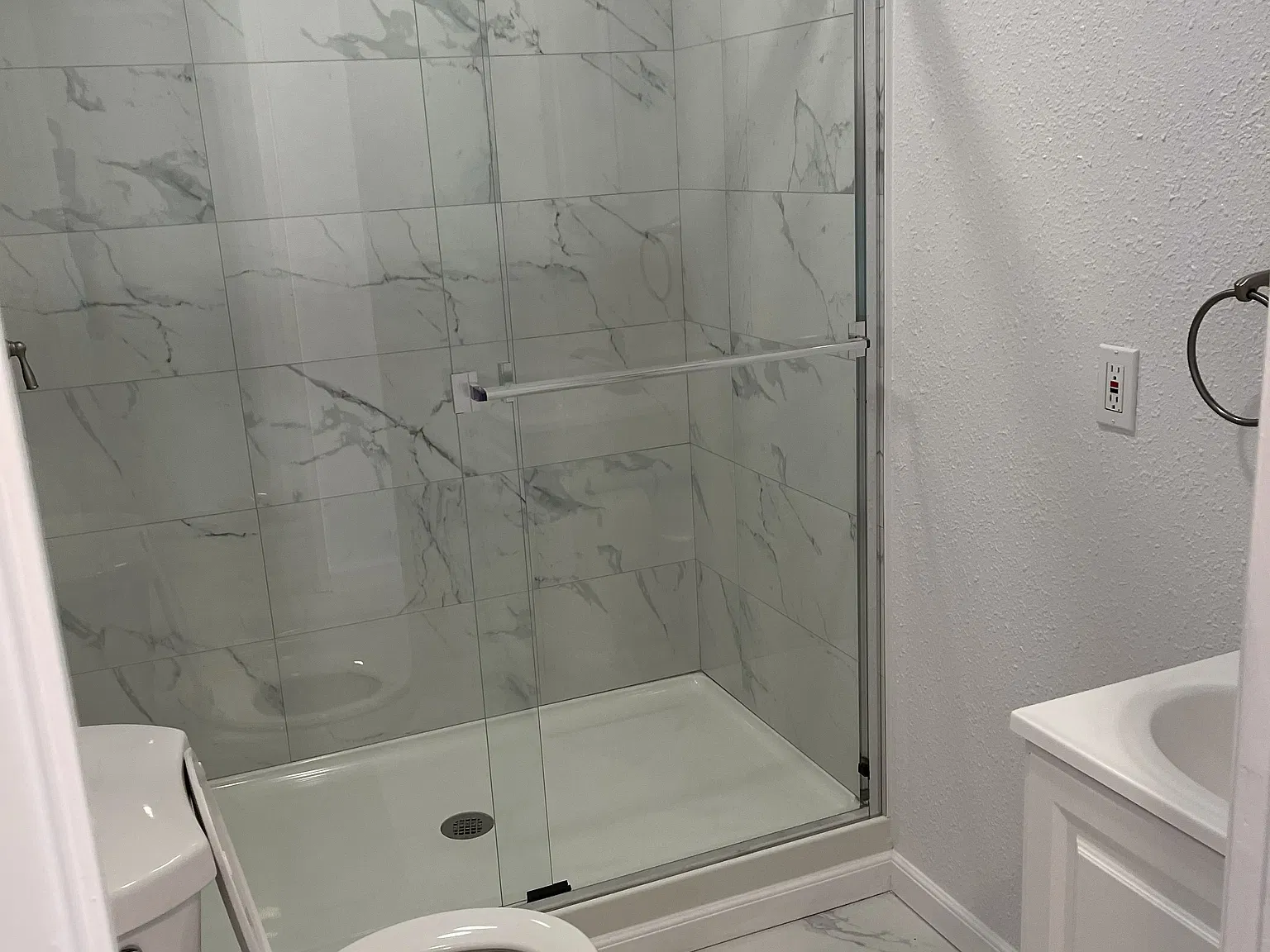 1 bed, 300 sqft, $1,600 — Photo 2