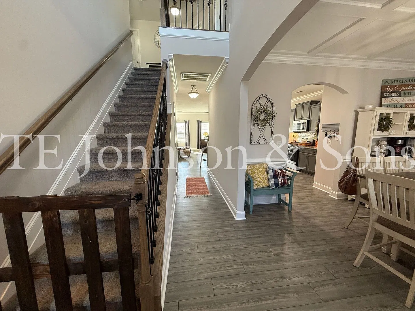 Spacious 5-Bedroom Home with Main-Level Primary Suite, Fireplace & Modern Finishes! — Photo 4