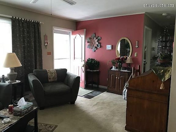 3rd image of 25 Meadow Ln