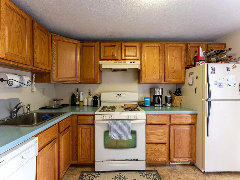 2 Payson Pl #2 — Photo 2