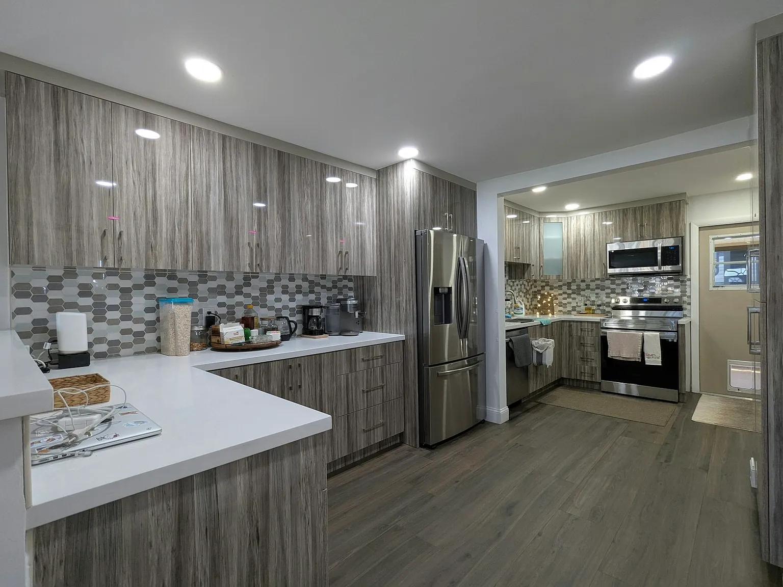 6750 Harding St, Unit Room 1 — Photo 2