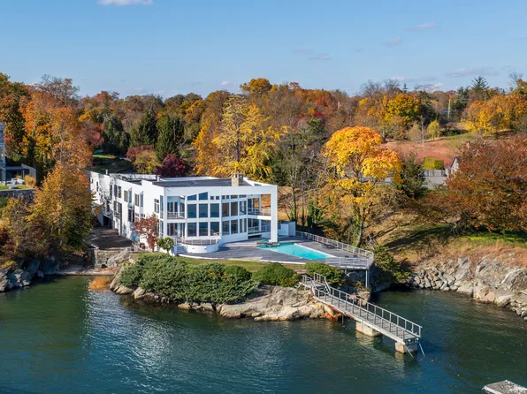 111 Byram Shore Rd, Greenwich, CT 06830