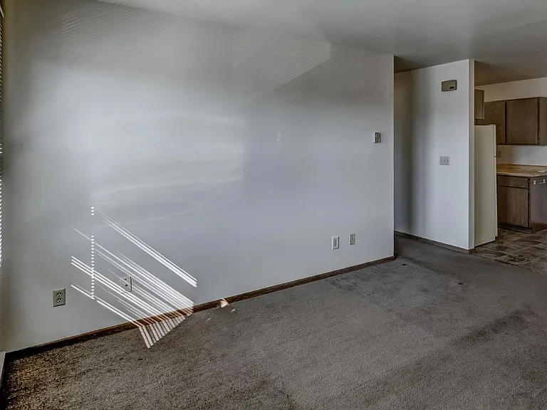 1153 Imperial Cir — Photo 5