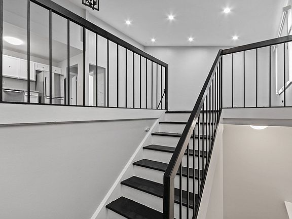 4th image of 675 Circle Dr