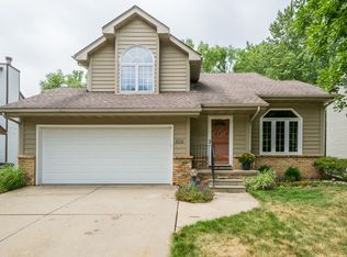 508 53rd Pl, West Des Moines, IA 50266