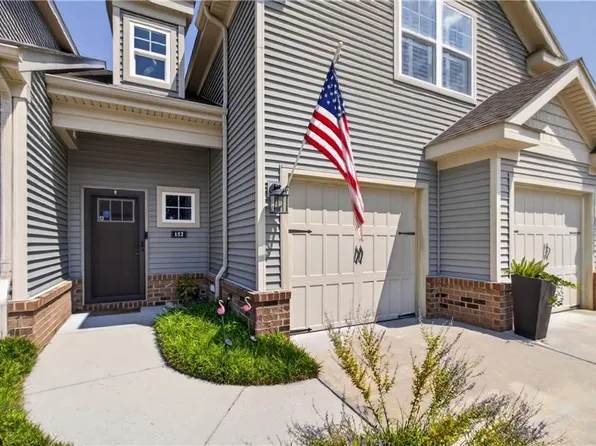 152 Tranquility Trce, Chesapeake, VA 23320