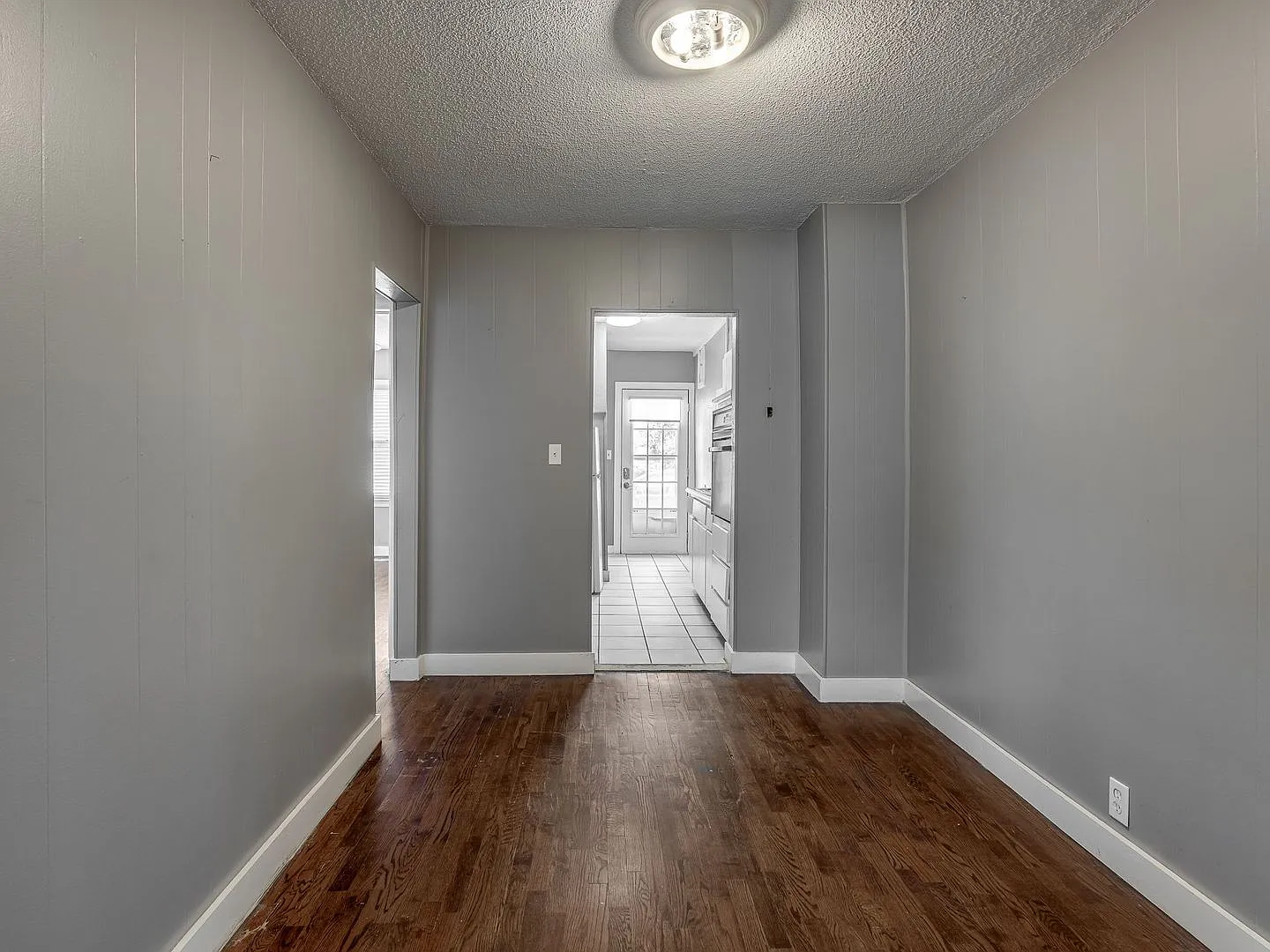 2531 W Park Pl — Photo 4