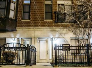 735 W 15th St, Chicago, IL 60607