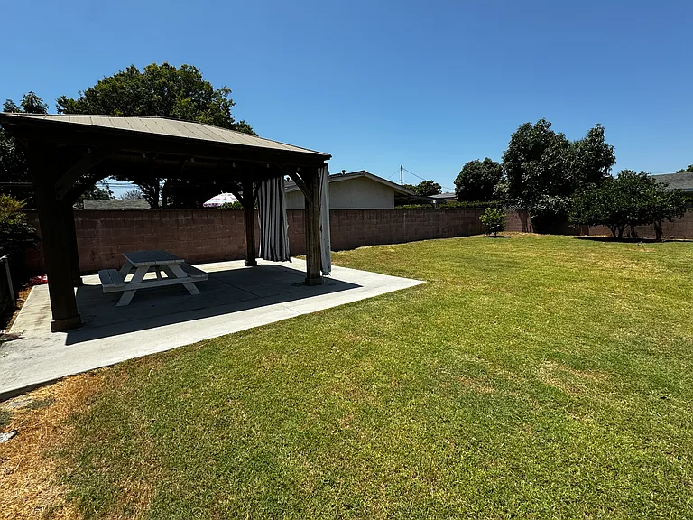 5033 Doreen Ave — Photo 9