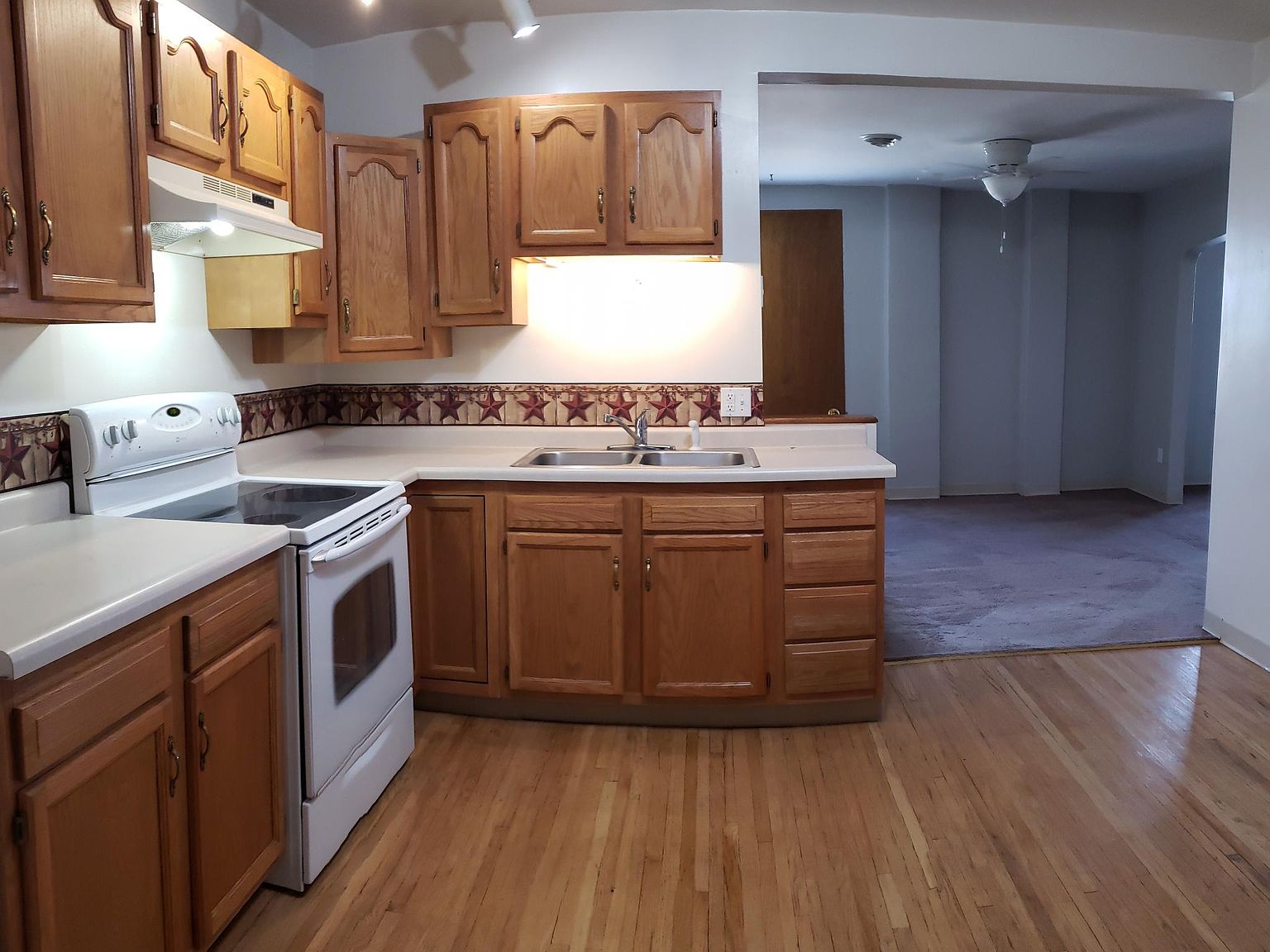 26 1/2 N Broadway St, New Ulm, MN 56073 Zillow