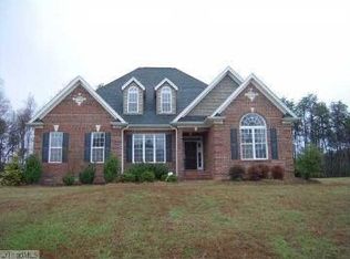 4681 Kellys Trail Ct, Winston Salem, NC 27101