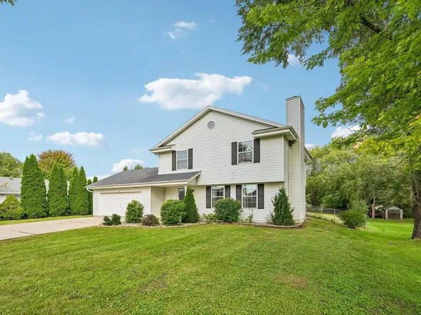 970 E Mackinac AVENUE, Oak Creek, WI 53154