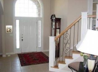 7713 Honeysuckle Dr, Maumee, OH