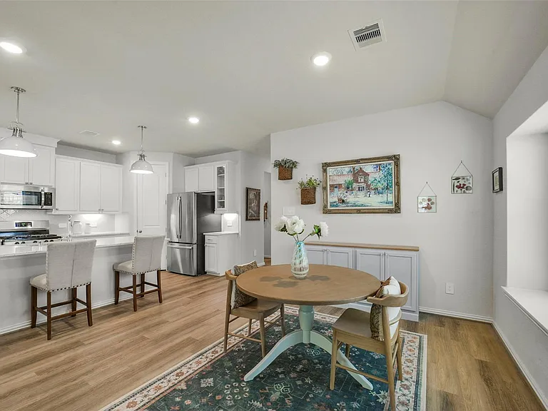 221 Woods Rose Ct — Photo 16