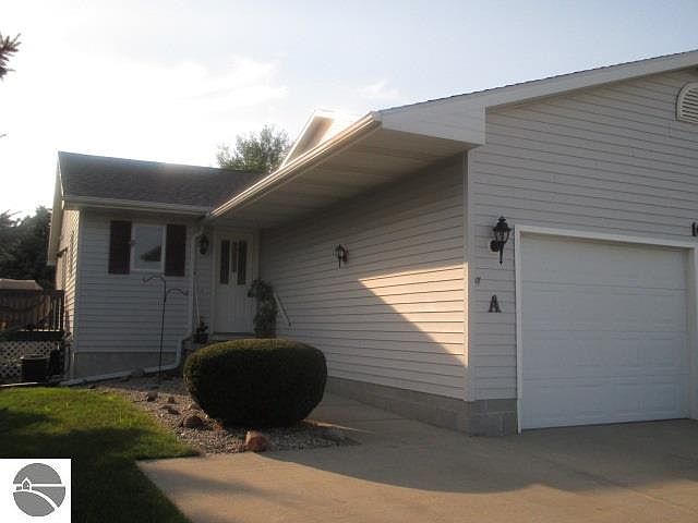 1st image of 1016 Sweeney St