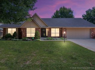 8310 E 107th Pl S, Tulsa, OK 74133