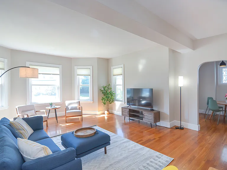 177 Albert Ave #181 — Photo 2