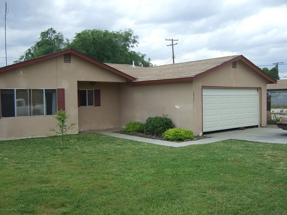 2943 S. Bollinger St, Visalia, CA 93277