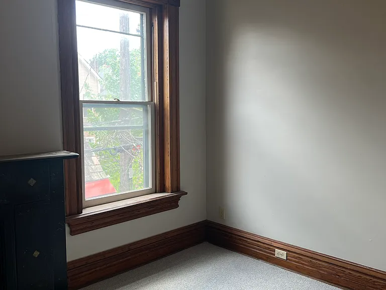 183 S 19th St #1 — Photo 130