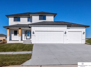 18402 Grand Ave, Elkhorn, NE 68022