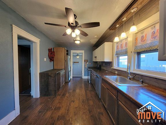 5th image of 203 N Glenn St