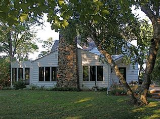 8350 Parley Lake Rd, Waconia, MN 55387