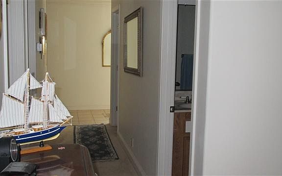 5th image of 728 Clifford Dr
