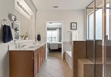 2520 Saint James Pl — Photo 16