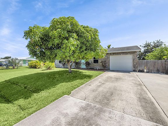 3rd image of 1757 SE Aires Lane
