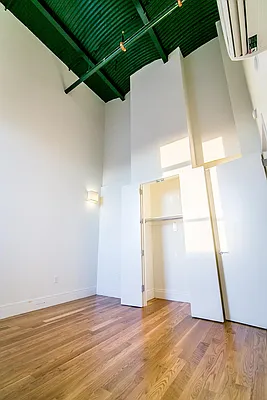 Rented by Nooklyn NYC LLC | media 24