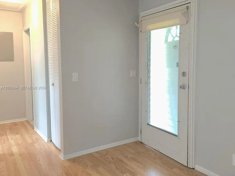 2528 Emory Dr E #C — Photo 6