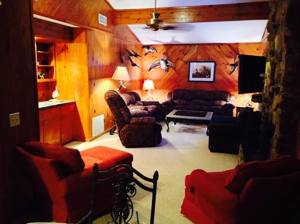 805 N 1st St, Augusta, AR 72006
