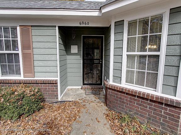 5th image of 6960 Black Thorn Dr