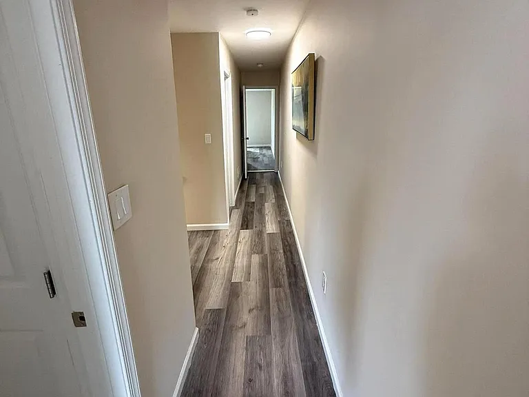 1028 E North Ave — Photo 9