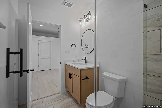 131 Chicago Blvd — Photo 15