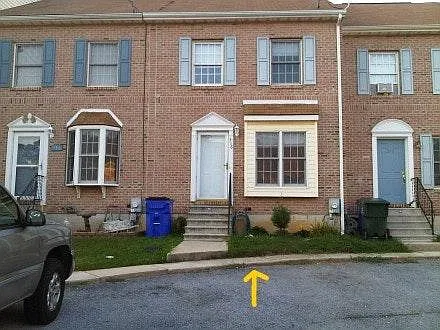 3 bed, 2.5 bath, 1375 sqft, $2,200 — Photo 2