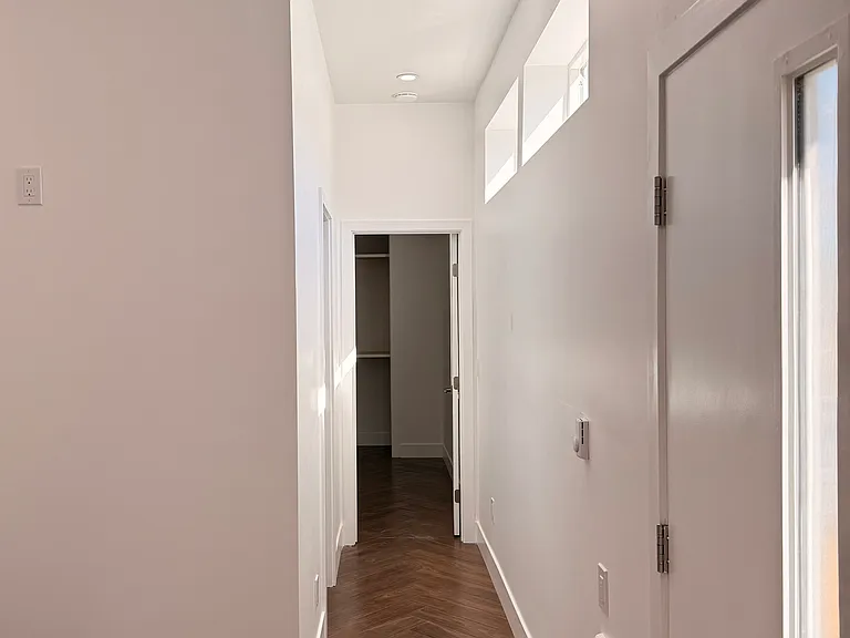 Hermosa Ln — Photo 3