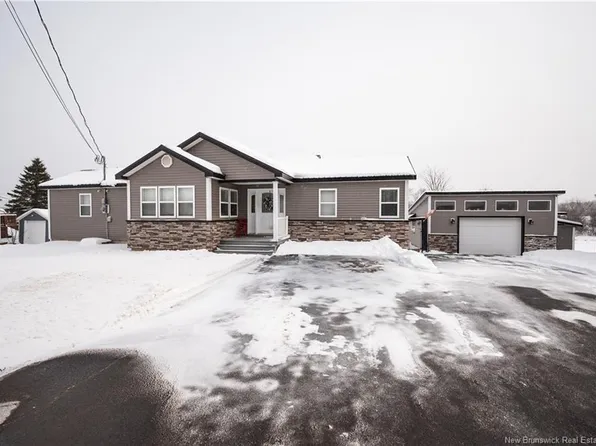 110 Old Post Rd, Petitcodiac, NB E4Z 4P1