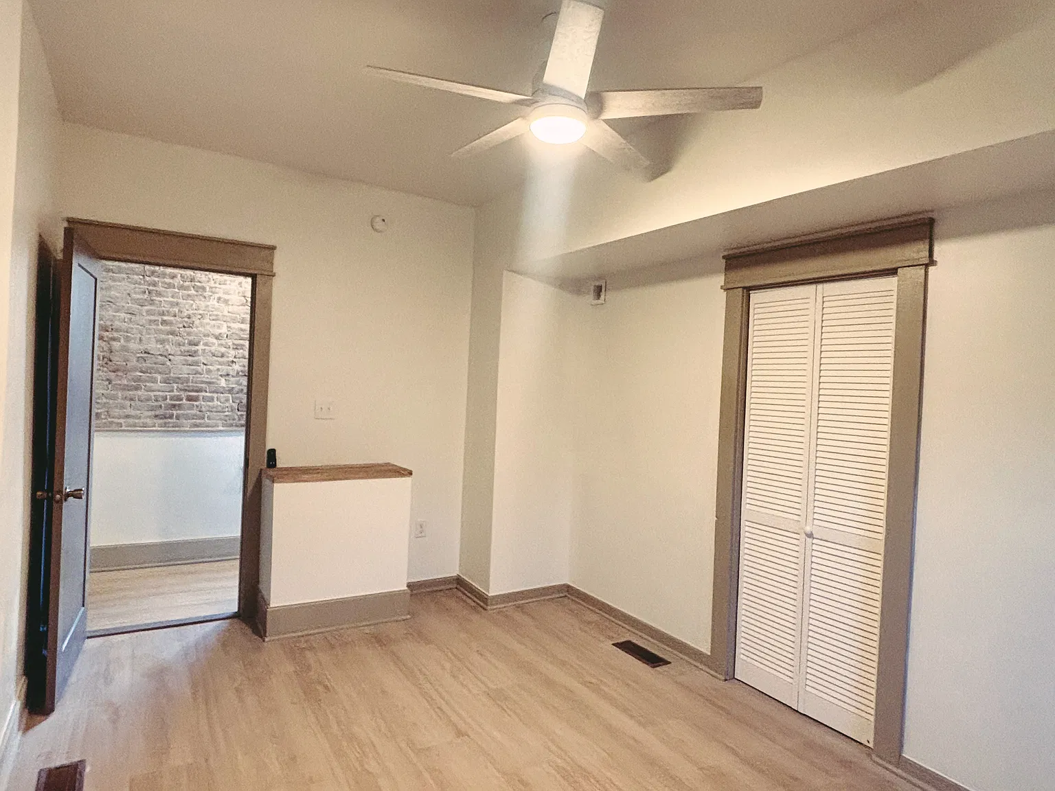 3 bed, 2.5 bath, 1581 sqft, $2,200 — Photo 4