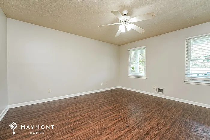 1205 Masters Ln — Photo 10